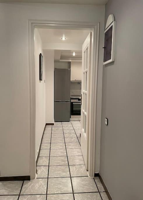 Appartamento Urban Flat Next To Kalimarmaro Atene Esterno foto